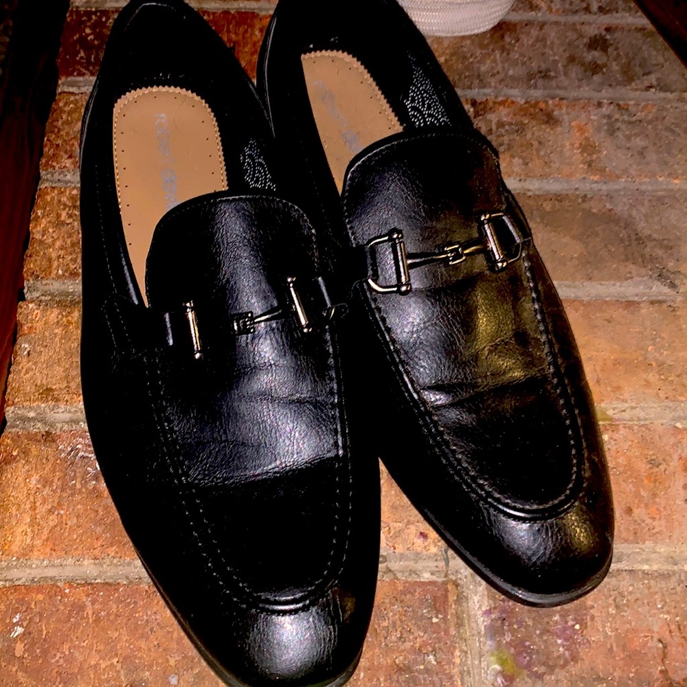 Practically new men’s dress shoes